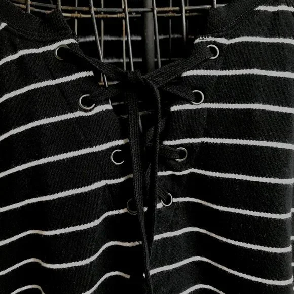 Torrid Black Stripe Lace-Up Fleece Sweatshirt Torrid 0 Size 10-12 Raglan Sleeves - Picture 3 of 12
